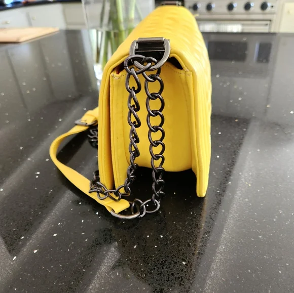 NEW - Yellow Quilted Crossbody Purse - Picture 3 of 7